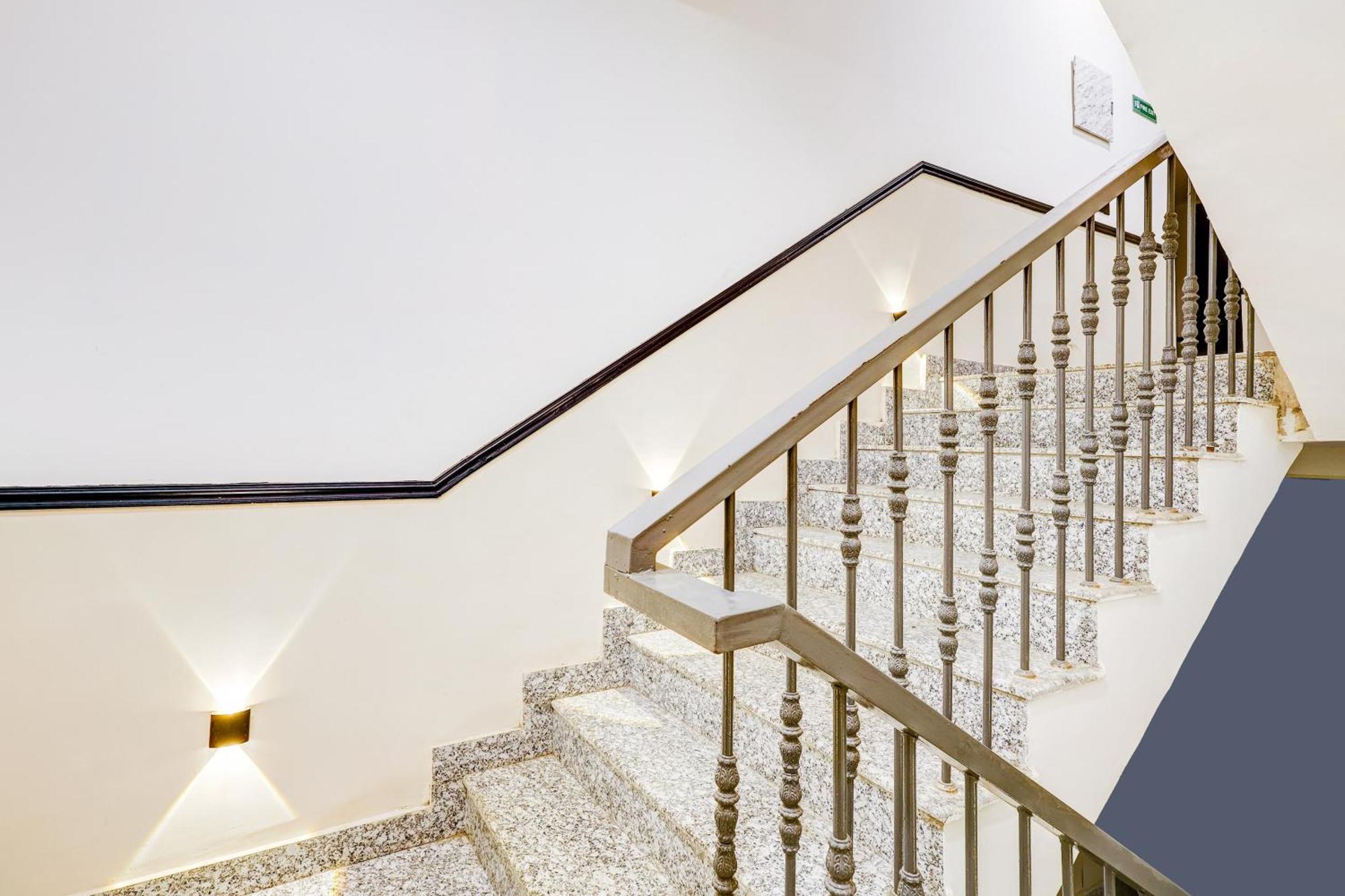 ホテル Super Townhouse Oak Udyog Vihar グルガウン エクステリア 写真