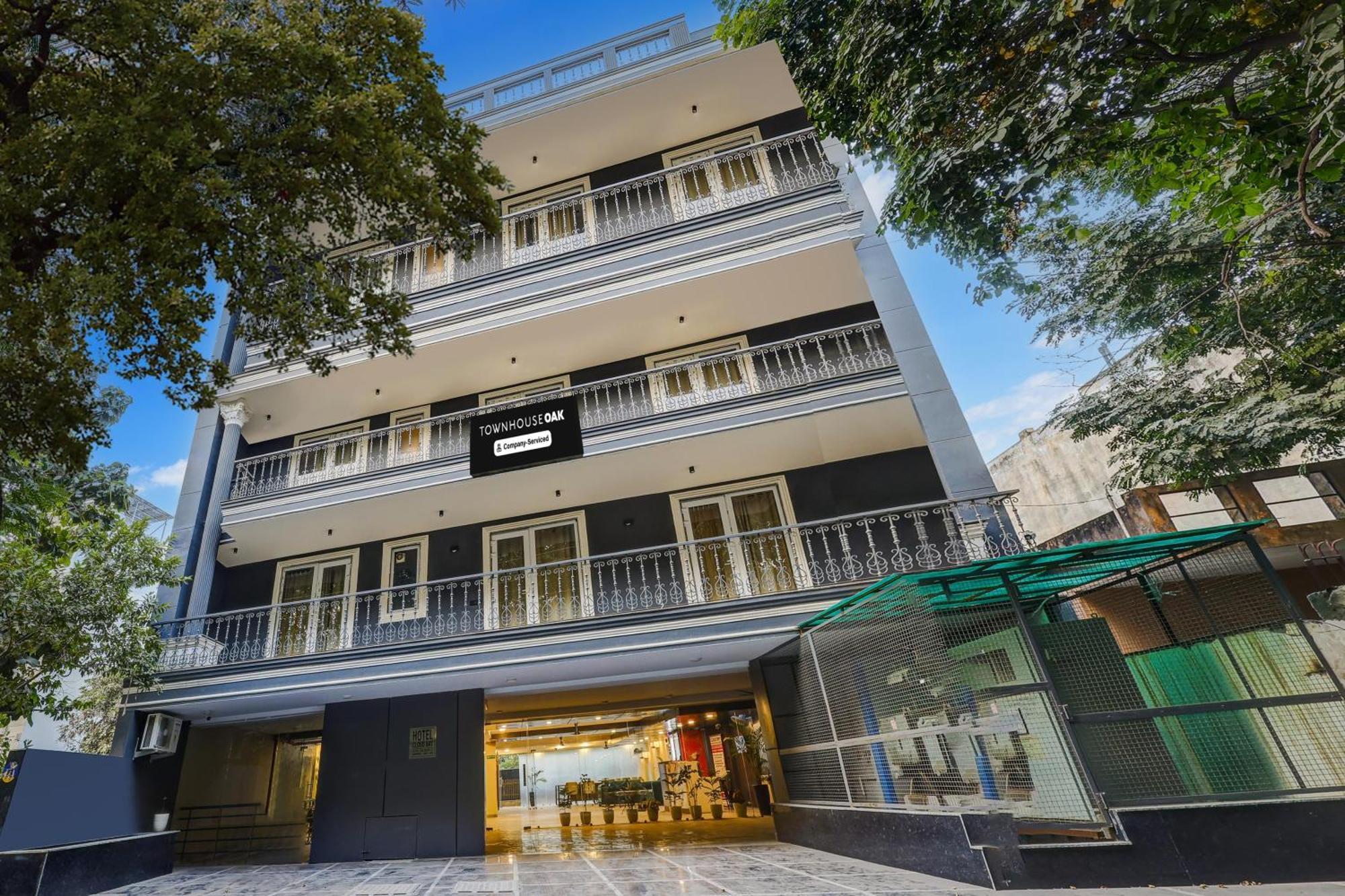 ホテル Super Townhouse Oak Udyog Vihar グルガウン エクステリア 写真