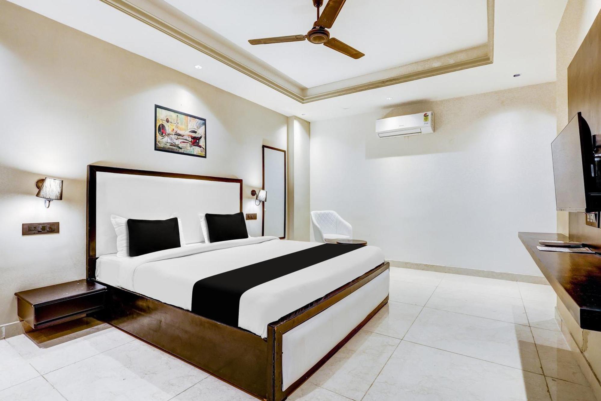 ホテル Super Townhouse Oak Udyog Vihar グルガウン エクステリア 写真