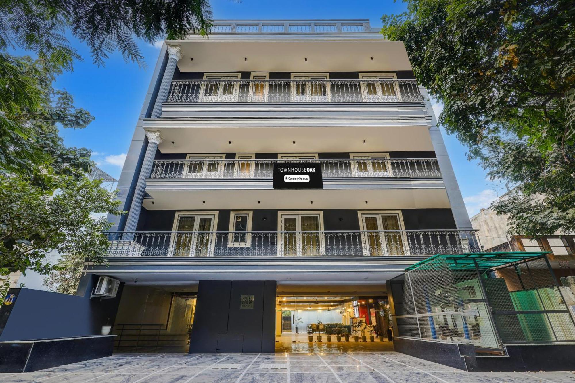 ホテル Super Townhouse Oak Udyog Vihar グルガウン エクステリア 写真